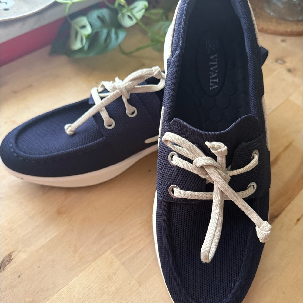 Vivaia Walker Pro Hybrid Boat Shoes (sz 8.5)
